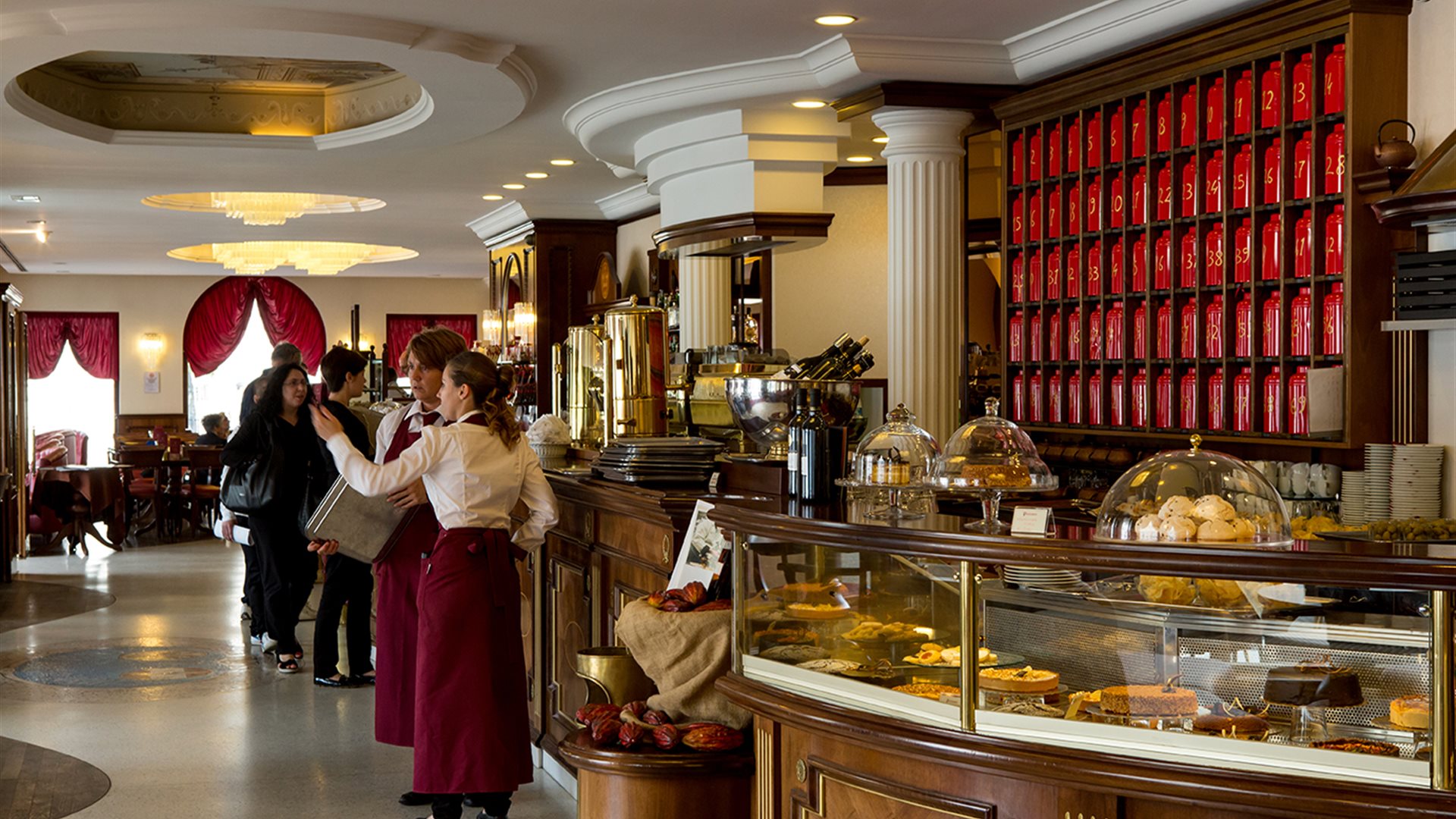 Caffè Degli Specchi